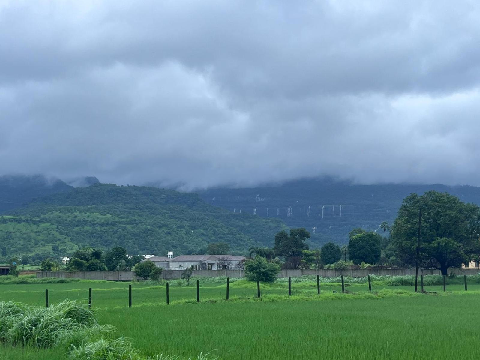 Sai Farm Hotel Karjat Exterior photo